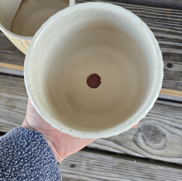 Ceramic Plant Pots (2) - Picture 6 of 9